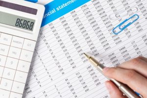 الحالات التي يُسمح فيها بتعديل القوائم المالية بسبب الأرباح المرحلة