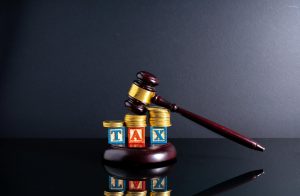 تأثير تقلب القوانين الضريبية على التخطيط الضريبي وإدارة المخاطر تأثير تقلب القوانين الضريبية على التخطيط الضريبي وإدارة المخاطر